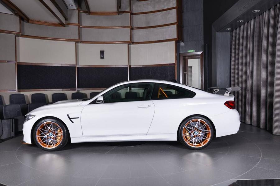  BMW M4 GTS by Abu Dhabi Motors 2017 года  (фото 2 из 18)